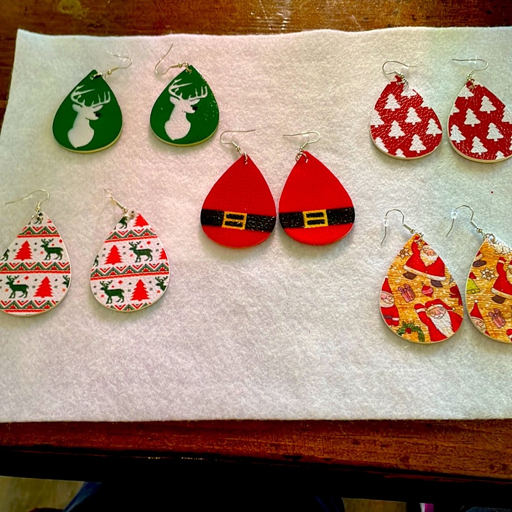 CHRISTMAS EARRINGS!!!